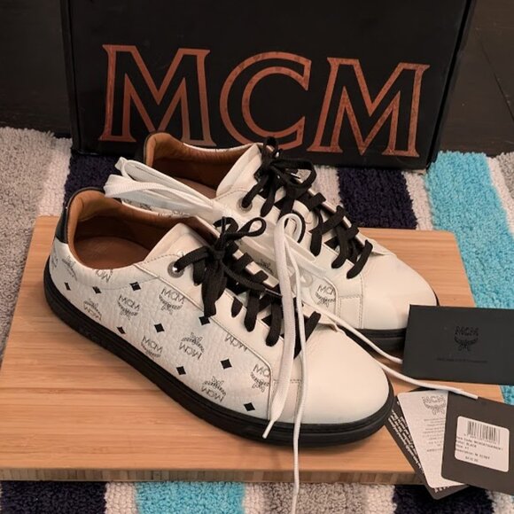MCM Shoes - MCM White Black Logo Low-Top Sneakers